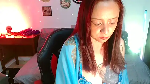 catalinamommyx online show from February 13, 2026, 1:27 am