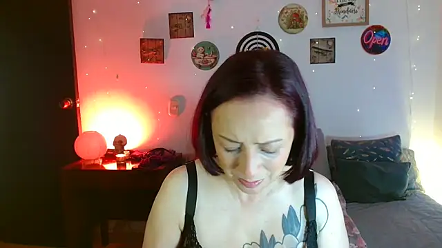 Snapshot of catalinamommyx chatting on July 12, 2026, 1:50 am catalinamommyx online show from July 12, 2026, 1:50 am