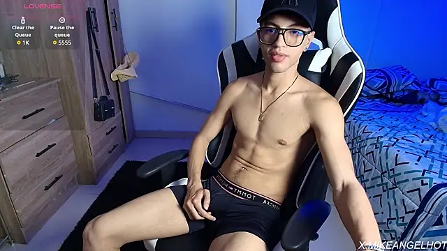 Snapshot of Angelligth chatting on February 27, 2026, 3:51 am Angelligth online show from February 27, 2026, 3:51 am