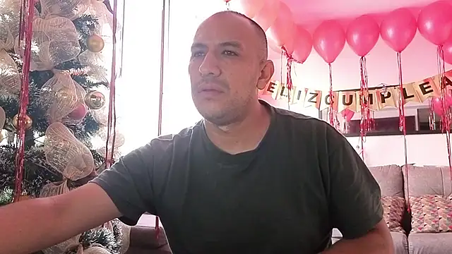 sackboy26 online show from December 22, 2025, 12:38 pm