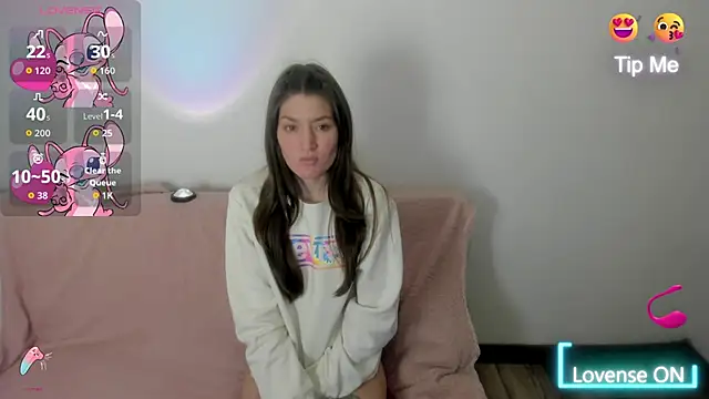 Snapshot of Tesa_cute chatting on October 15, 2025, 10:40 pm Tesa cute online show from October 15, 2025, 10:40 pm