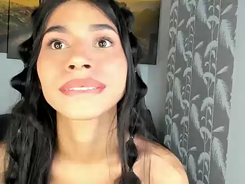 Snapshot of _violetadulce chatting on January 4, 2025, 7:03 am  violetadulce online show from January 4, 2025, 7:03 am