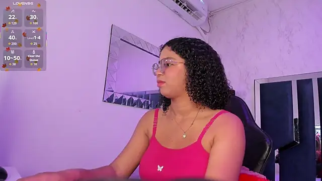 MilaHall  online show from October 13, 2025, 4:25 am