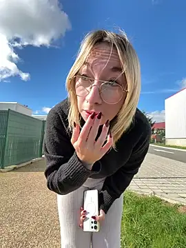 Snapshot of Giuliana_baby chatting on March 1, 2026, 10:48 am Giuliana baby online show from March 1, 2026, 10:48 am