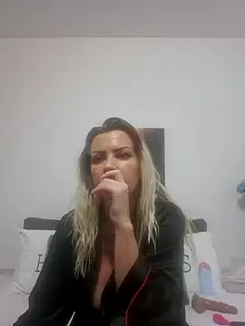 MiaDoll69 online show from September 27, 2025, 5:52 pm