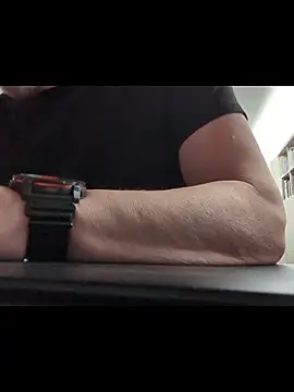 BennyK72 online show from November 12, 2025, 5:22 am