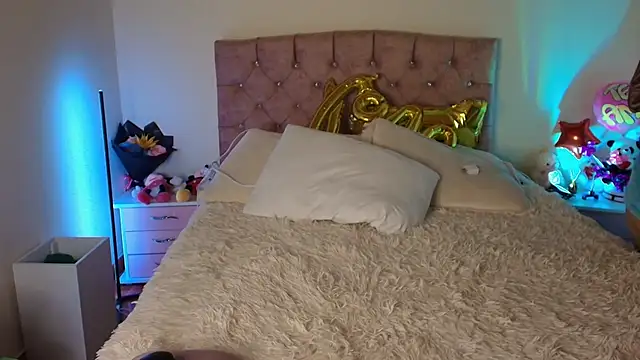 miaa saenz1 online show from November 5, 2025, 3:53 am