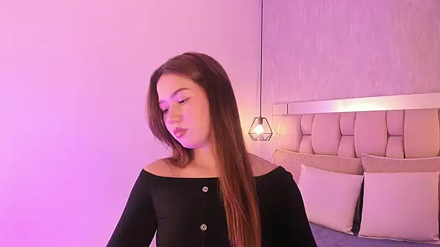 Snapshot of Roxie-Summers11 chatting on March 15, 2025, 7:48 pm Roxie-Summers11 online show from March 15, 2025, 7:48 pm