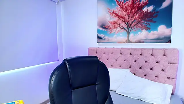 Emma monserrat online show from March 6, 2026, 8:26 pm