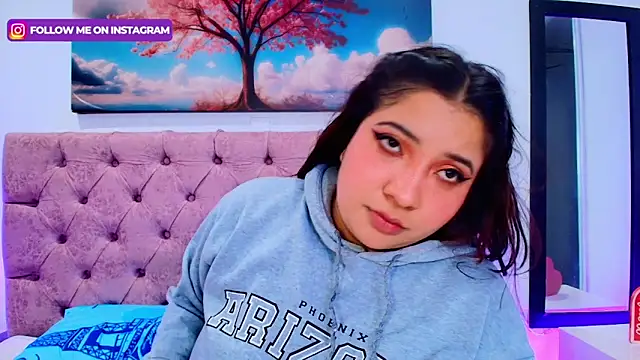 Emma monserrat online show from November 9, 2025, 7:56 am