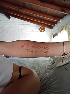 Viudanegraa online show from November 3, 2025, 11:47 am