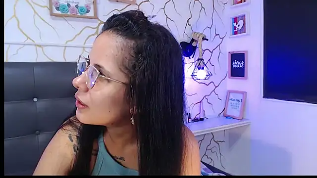 aixaangeels online show from March 19, 2025, 4:47 am