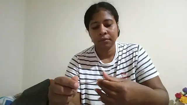 Ivon-09 online show from April 2, 2026, 2:46 pm