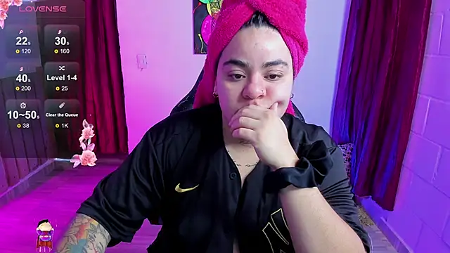 Snapshot of Sharon_hils chatting on January 24, 2025, 1:03 pm Sharon hils online show from January 24, 2025, 1:03 pm