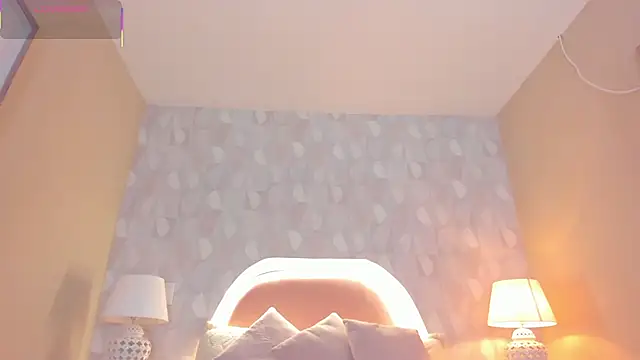 kathecute   online show from November 16, 2025, 1:49 pm