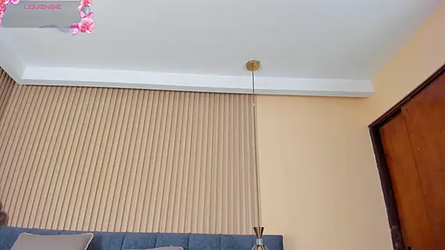 kathecute   online show from January 8, 2026, 1:44 am