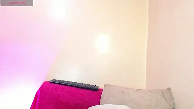 Snapshot of stephanyyx chatting on October 29, 2025, 3:27 am stephanyyx online show from October 29, 2025, 3:27 am