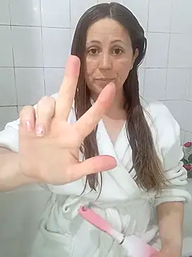 SofiEstevez online show from November 29, 2025, 1:22 pm