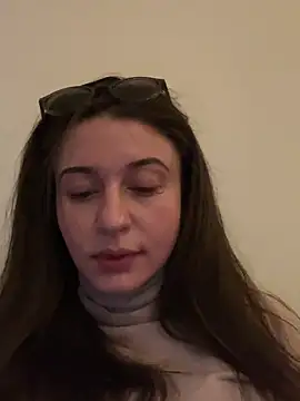 Snapshot of vienncica chatting on March 2, 2025, 10:13 pm vienncica online show from March 2, 2025, 10:13 pm