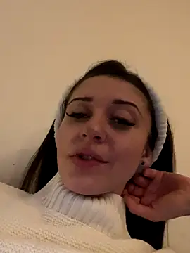 Snapshot of vienncica chatting on December 2, 2024, 12:58 am vienncica online show from December 2, 2024, 12:58 am