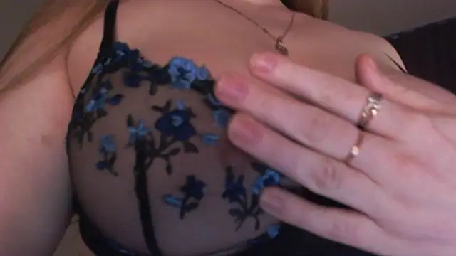 SarahSweetie online show from March 4, 2026, 3:42 pm