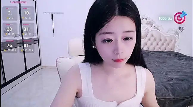 Snapshot of CN-xiaofei chatting on March 2, 2025, 12:03 pm CN-xiaofei online show from March 2, 2025, 12:03 pm