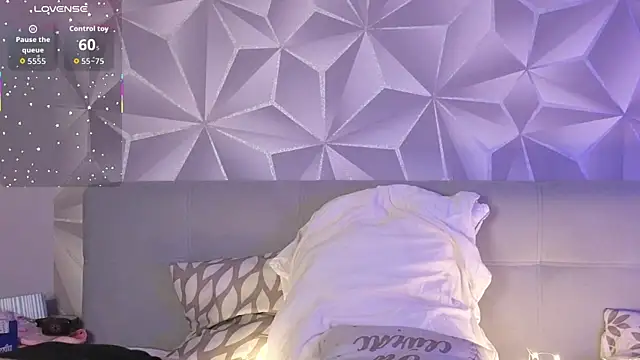 -HornyAngel- online show from October 13, 2025, 9:33 am