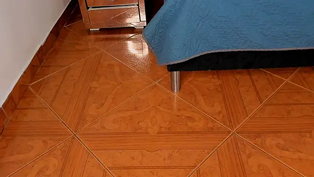 Isa Little Star online show from February 24, 2026, 4:02 am