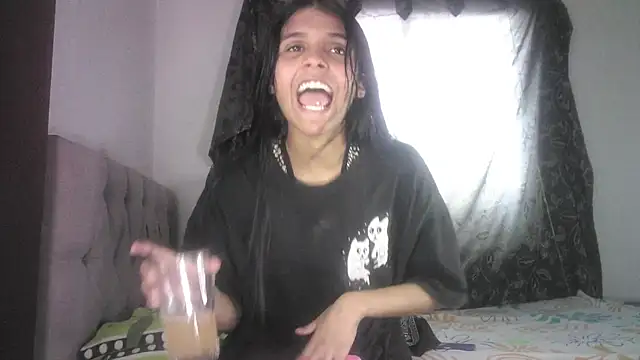 Snapshot of Michi_sexy chatting on February 18, 2025, 5:09 pm Michi sexy online show from February 18, 2025, 5:09 pm
