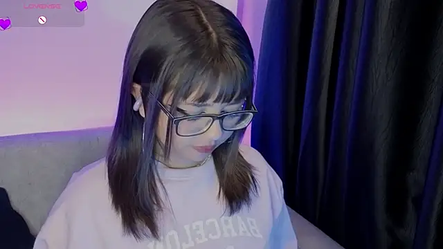 missy taylor  online show from December 2, 2025, 11:17 pm