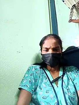 anusiya01 online show from February 28, 2025, 2:31 pm