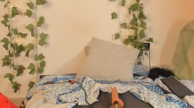 Cataleya19   online show from March 11, 2025, 4:29 pm