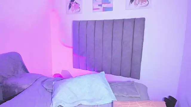 sarah  bigboobs online show from December 17, 2025, 4:06 am