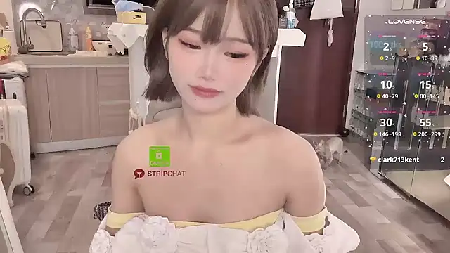 -XunMengLong- online show from December 14, 2024, 8:02 am