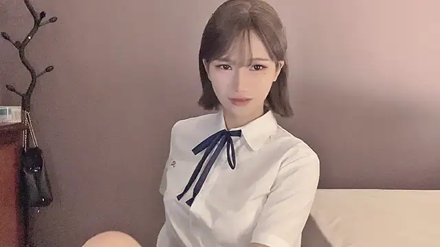 -XunMengLong- online show from November 12, 2025, 4:11 pm