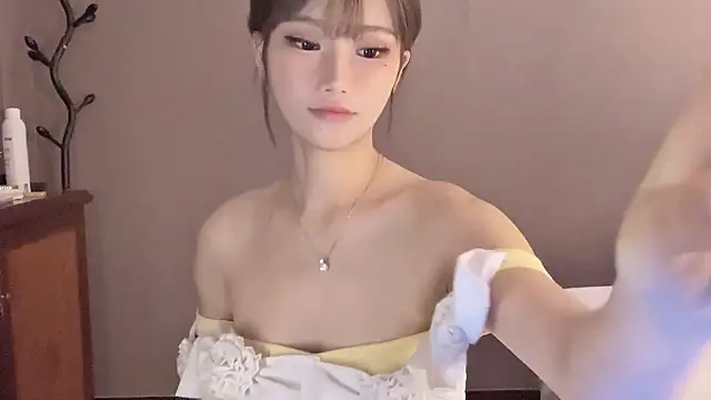 -XunMengLong- online show from September 11, 2025, 4:29 pm