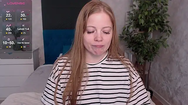 Snapshot of JennyyHot chatting on February 8, 2026, 8:23 am JennyyHot online show from February 8, 2026, 8:23 am