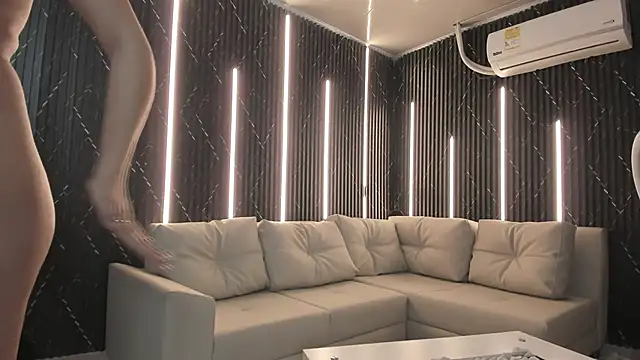 Snapshot of BritneySweet_ chatting on February 21, 2026, 3:41 am BritneySweet online show from February 21, 2026, 3:41 am