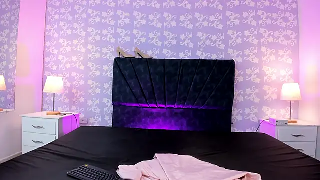 Snapshot of BritneySweet_ chatting on February 17, 2026, 4:10 am BritneySweet online show from February 17, 2026, 4:10 am