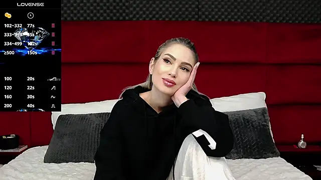 MinnieMe online show from September 27, 2025, 6:47 pm