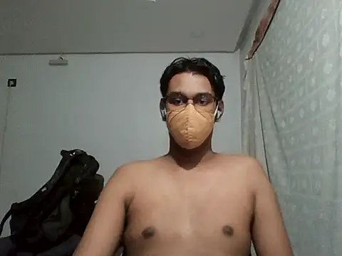 Snapshot of brownguy1234 chatting on February 7, 2025, 2:26 pm brownguy1234 online show from February 7, 2025, 2:26 pm