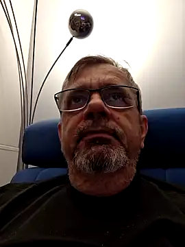 Snapshot of axecoman60 chatting on March 18, 2025, 7:33 pm axecoman60 online show from March 18, 2025, 7:33 pm