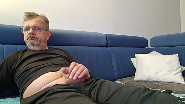 Snapshot of axecoman60 chatting on February 26, 2025, 7:55 am axecoman60 online show from February 26, 2025, 7:55 am