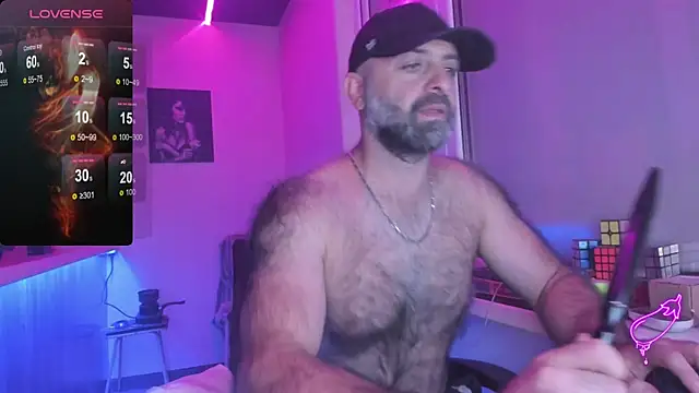 Snapshot of MAGABEAR077 chatting on September 30, 2025, 1:39 pm MAGABEAR077 online show from September 30, 2025, 1:39 pm