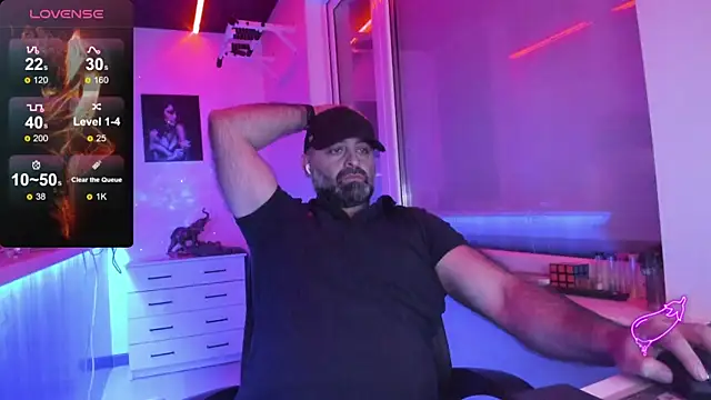 MAGABEAR077 online show from December 13, 2025, 8:04 pm