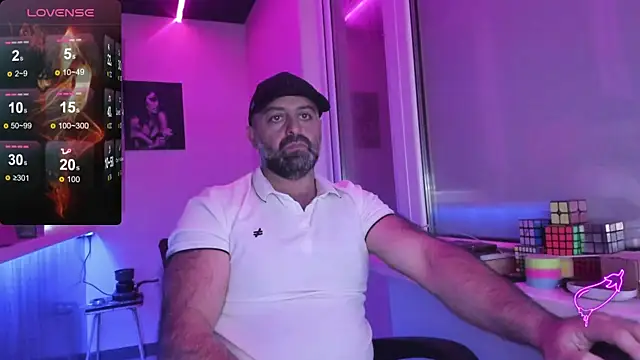 Snapshot of MAGABEAR077 chatting on September 29, 2025, 10:33 am MAGABEAR077 online show from September 29, 2025, 10:33 am