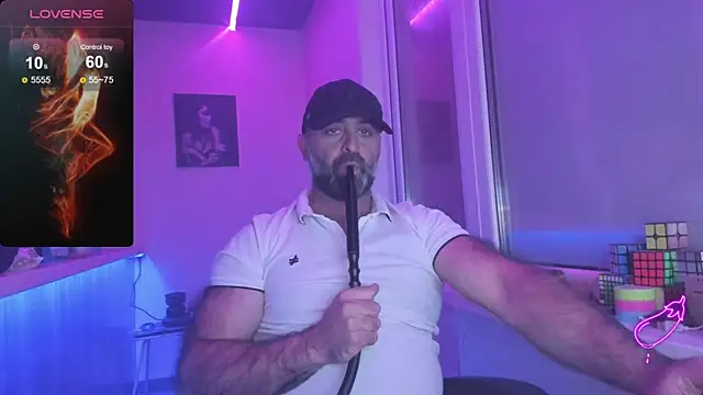 Snapshot of MAGABEAR077 chatting on October 8, 2025, 10:32 pm MAGABEAR077 online show from October 8, 2025, 10:32 pm