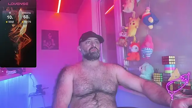 Snapshot of MAGABEAR077 chatting on March 17, 2025, 10:29 pm MAGABEAR077 online show from March 17, 2025, 10:29 pm