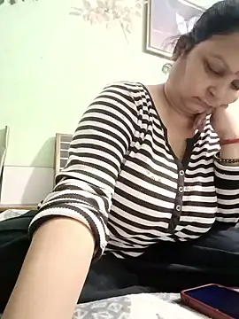 Kavya kapoor online show from December 15, 2025, 5:41 pm