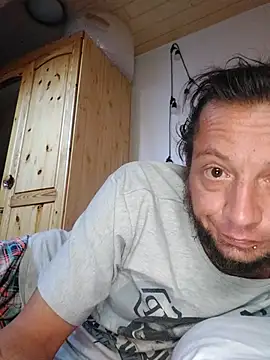 Snapshot of obiwan61 chatting on March 3, 2026, 7:15 am obiwan61 online show from March 3, 2026, 7:15 am